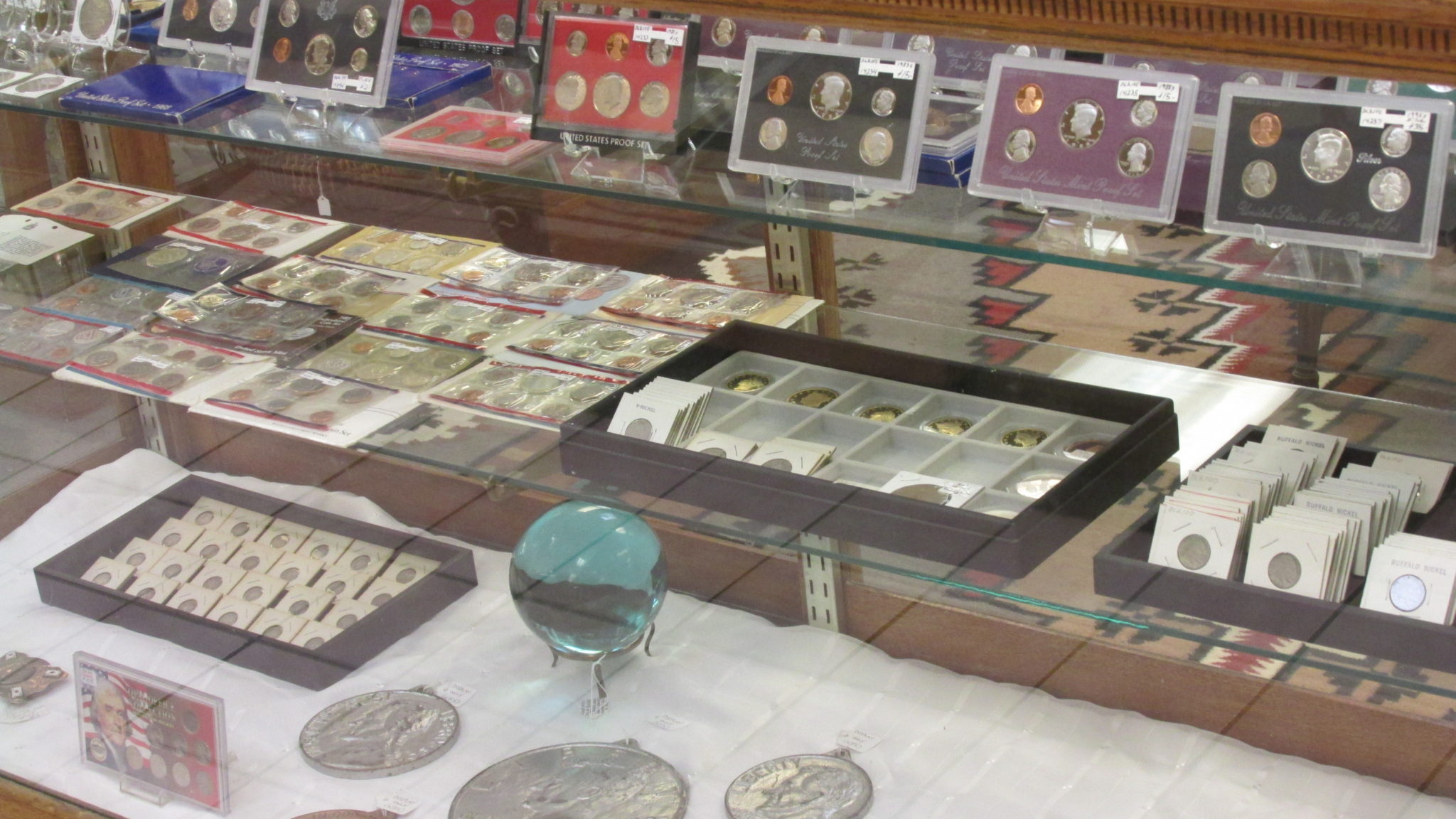 09 WE BUY AND SELL AMERICAN COINS TUCSON ANTIQUE MALL